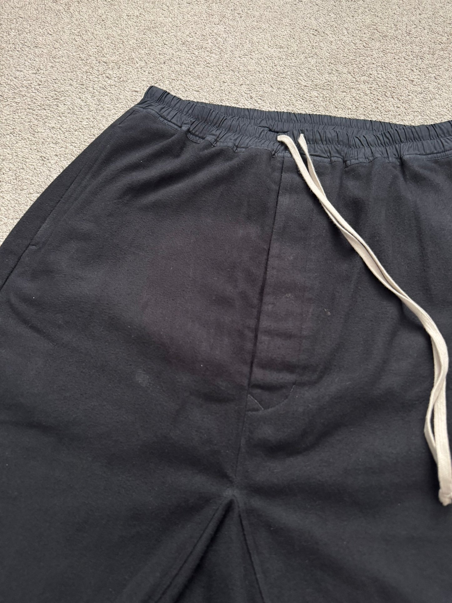 FW19 Rick Owens Mainline "Larry" Cotton Flannel Pods Shorts