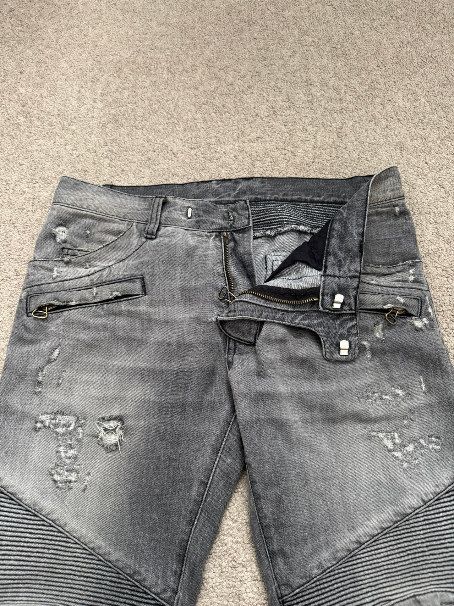 FW10 Balmain by Christophe Decarnin Grey Distressed Zip Biker Denim Jeans