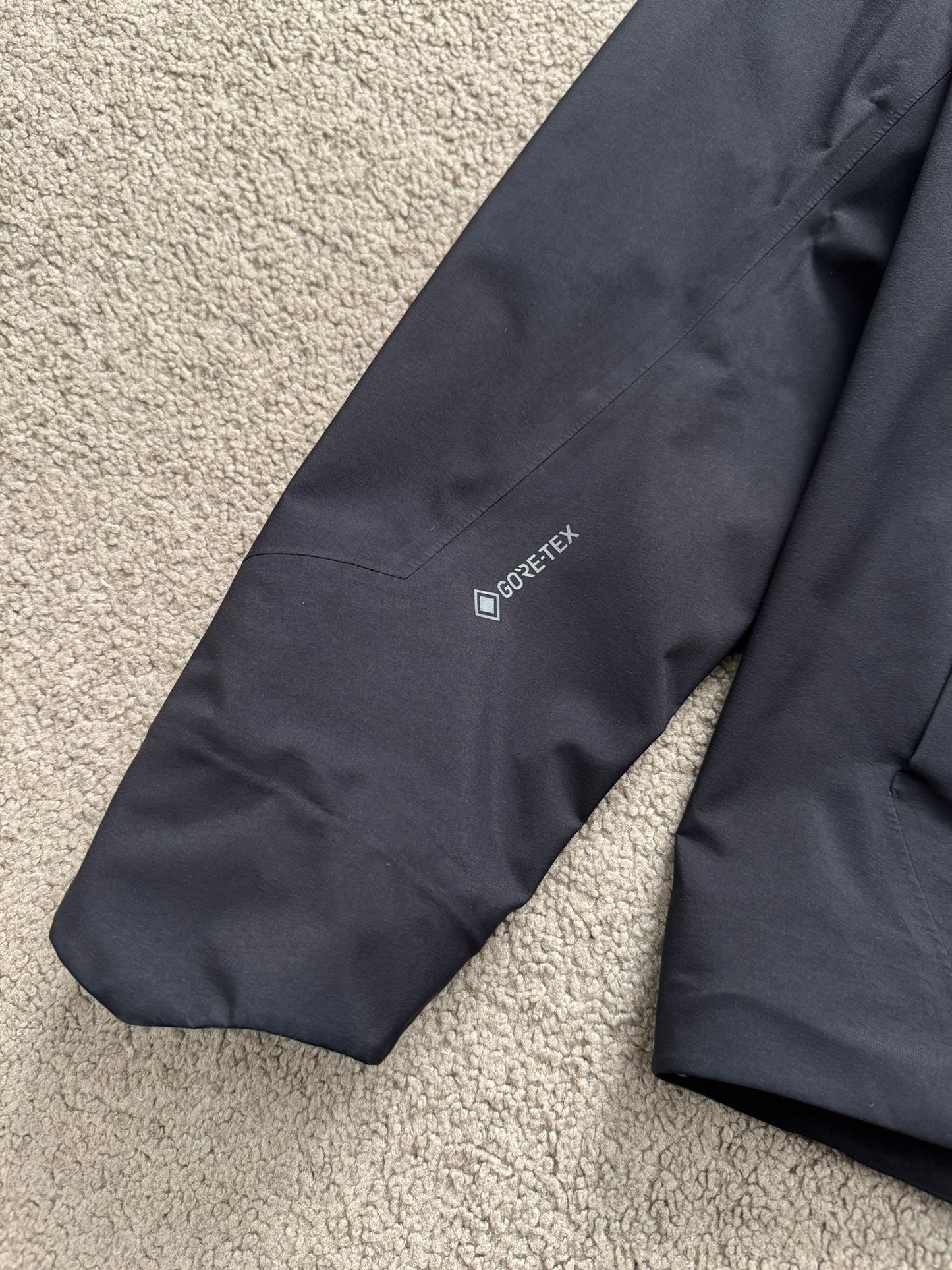 Arc'teryx Fraser Black 3L Gore-Tex Shell Jacket
