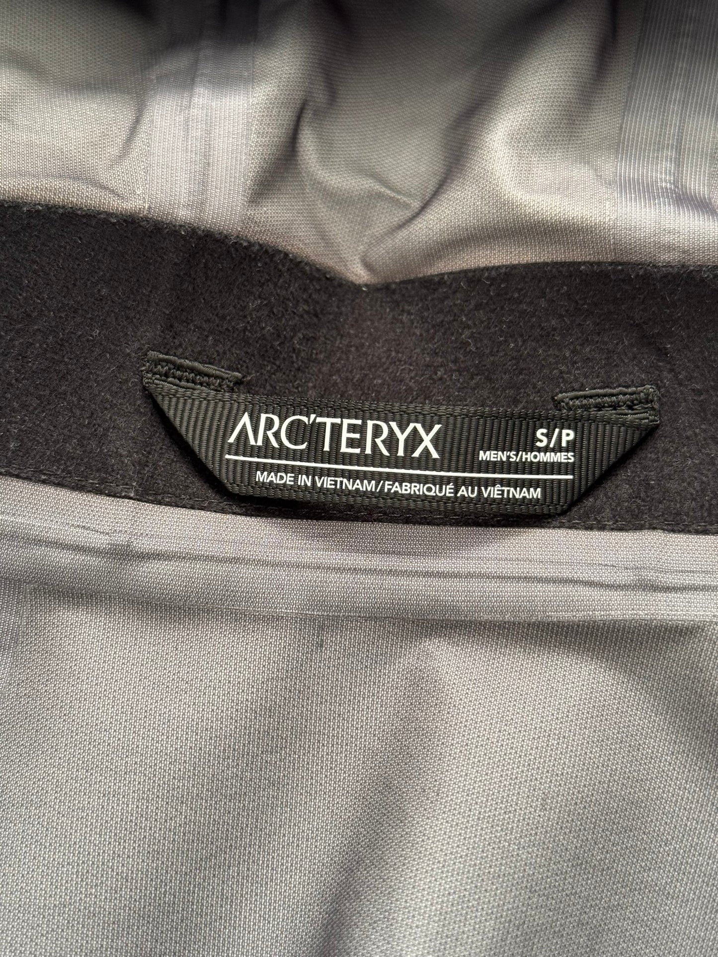 Arc'teryx Fraser Black 3L Gore-Tex Shell Jacket