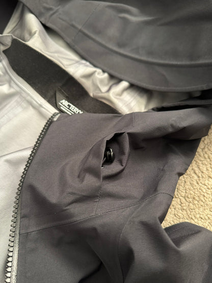 Arc'teryx Fraser Black 3L Gore-Tex Shell Jacket