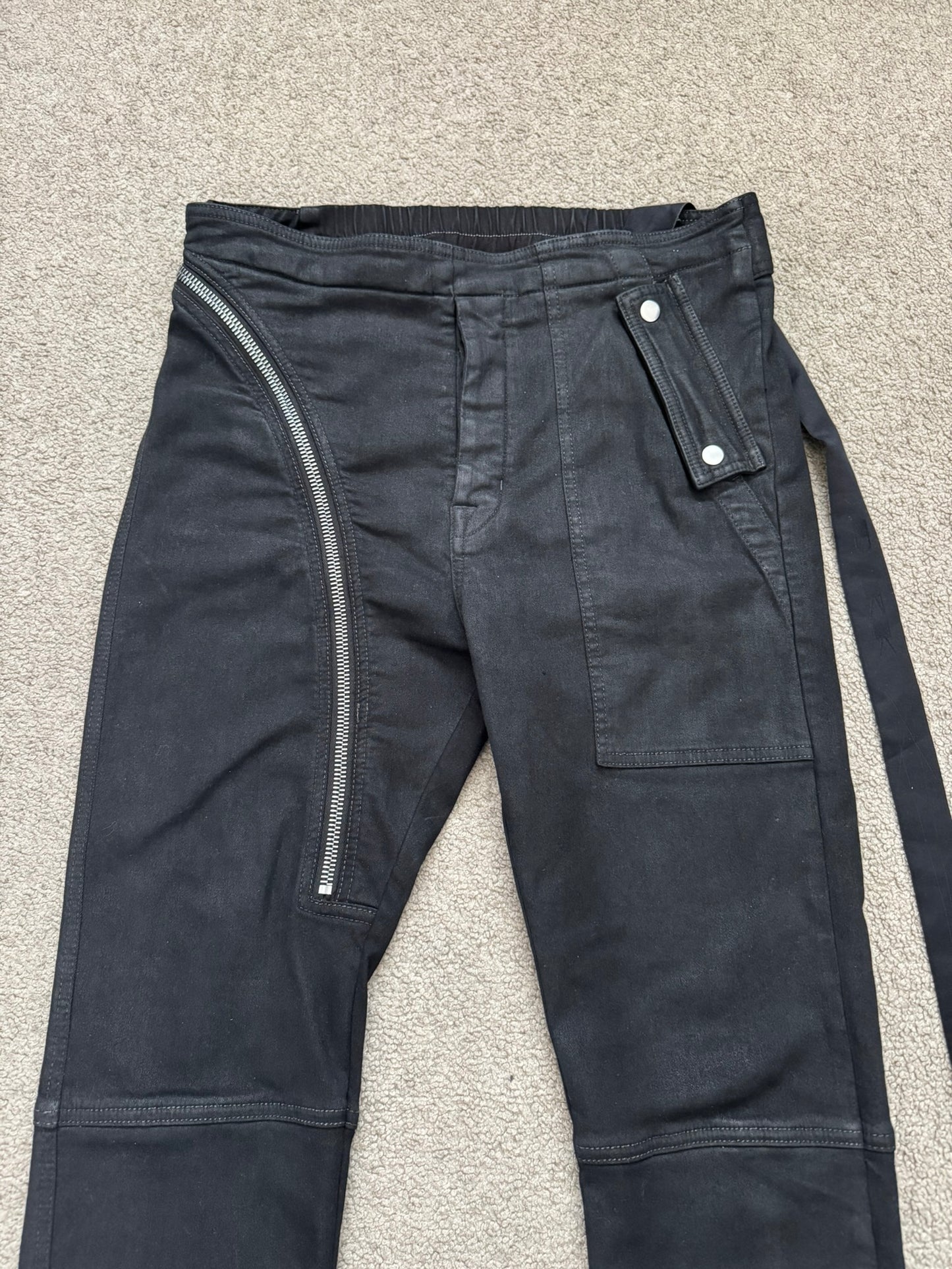 SS23 Rick Owens DRKSHDW Black Waxed Aircut Jogger Denim Pant