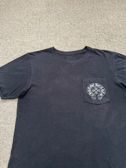 Chrome Hearts Horseshoe Scroll Text Logo Pocket T Shirt