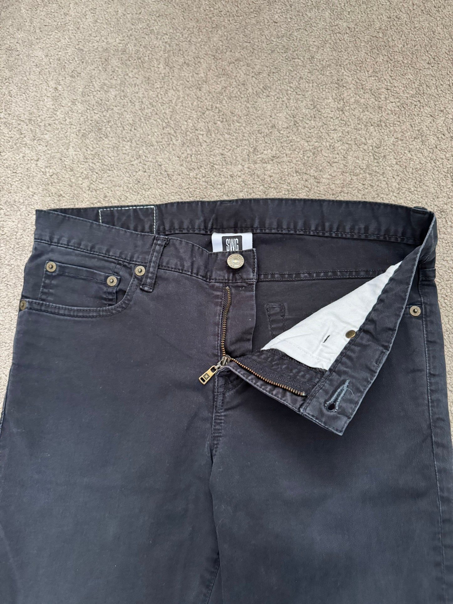 Swagger Knee Slit Skinny Black Denim Jeans