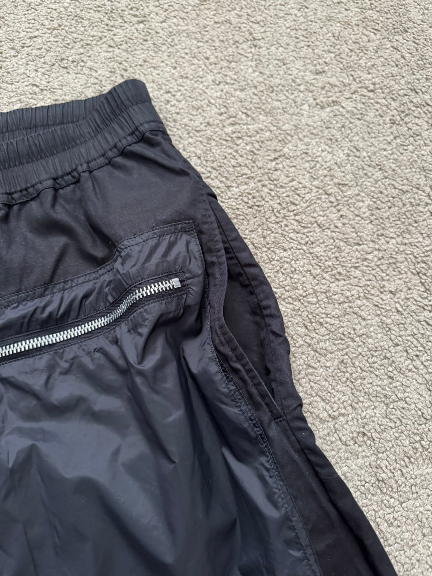 SS20 Rick Owens DRKSHDW Zip Cargo Pocket Pods Shorts