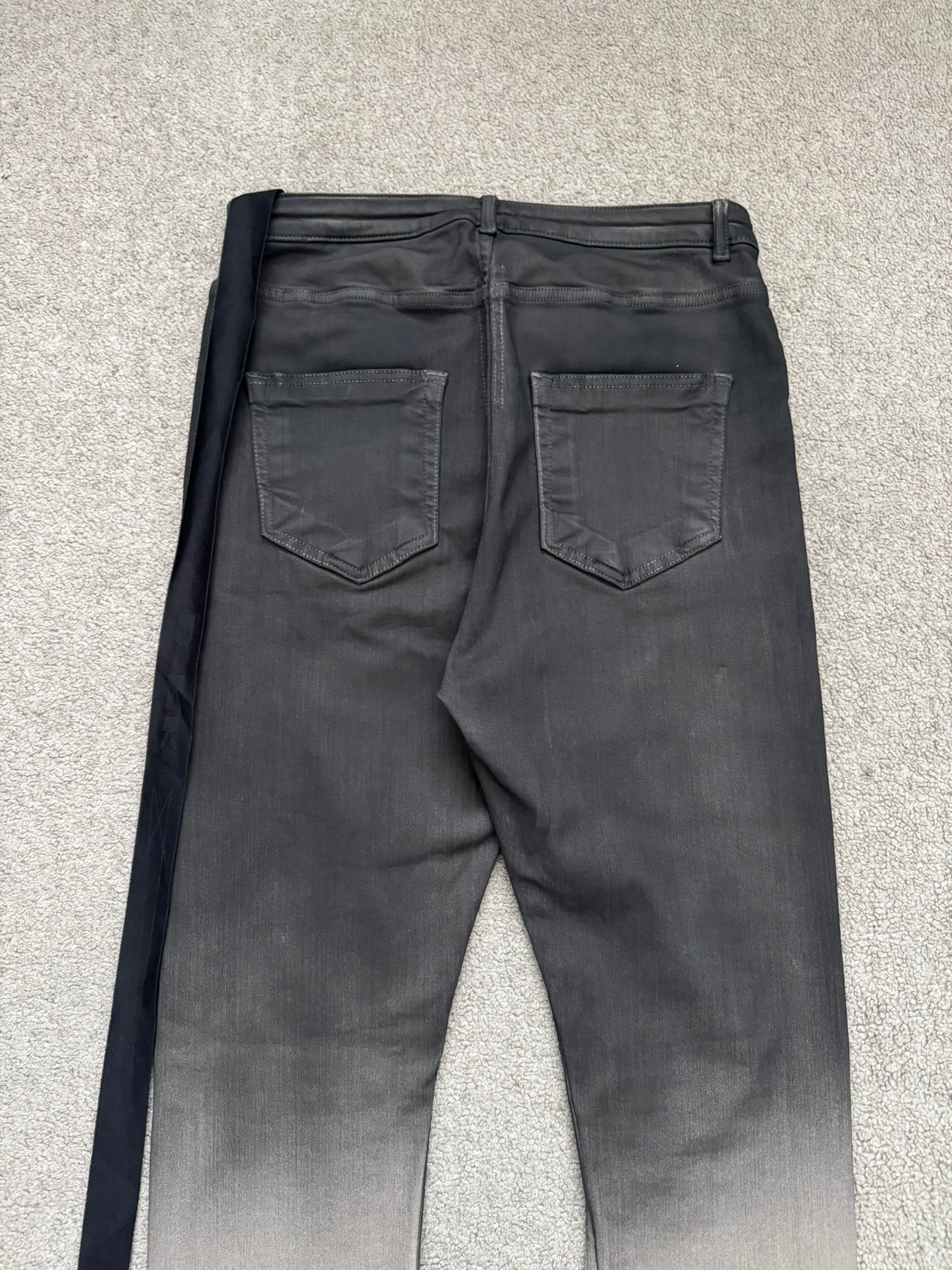 FW23 Rick Owens DRKSHDW Pearl Degrade Detroit Cut Denim Jeans