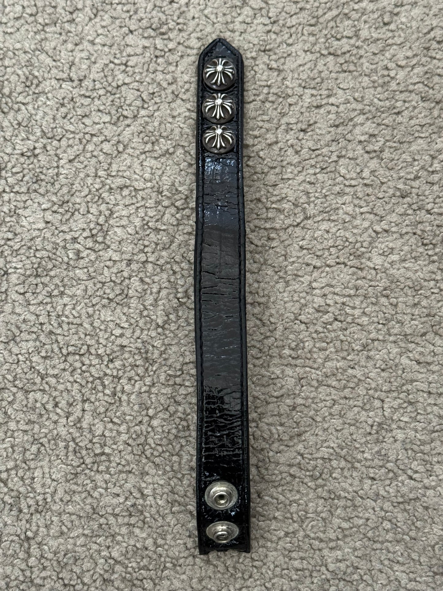 Chrome Hearts 3 Silver Cross Snap Button Patent Leather Bracelet